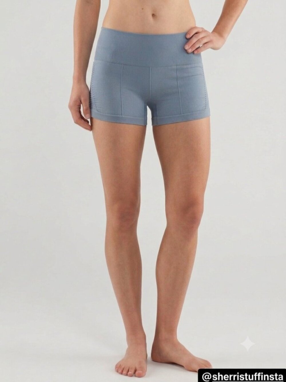 Like New Lululemon In The Flow 2" Shorts Lt Blue Seamless Yoga Pilates Gym 4